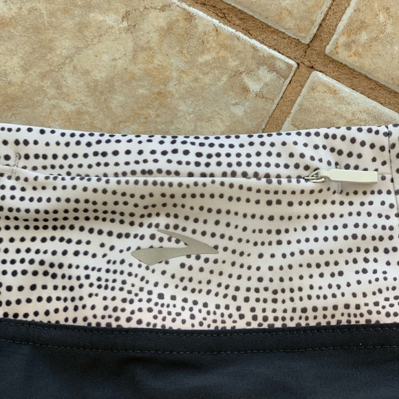 NWT Brooks Women’s  Glycerine Skort - Picture 6 of 11